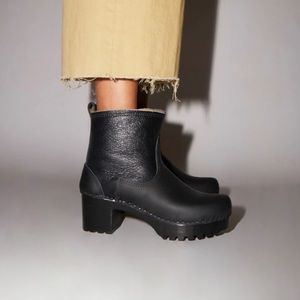 No. 6 Shearling Clog Boot / Mid Tread / Ink Aviator Black Base